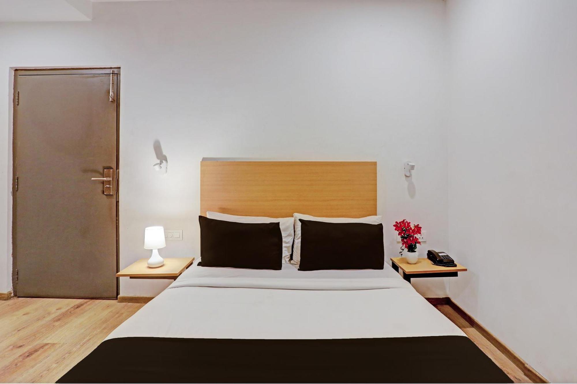 Townhouse Near Secunderabad Railway Station, Yashoda Hospital, Patny Centre Eksteriør bilde